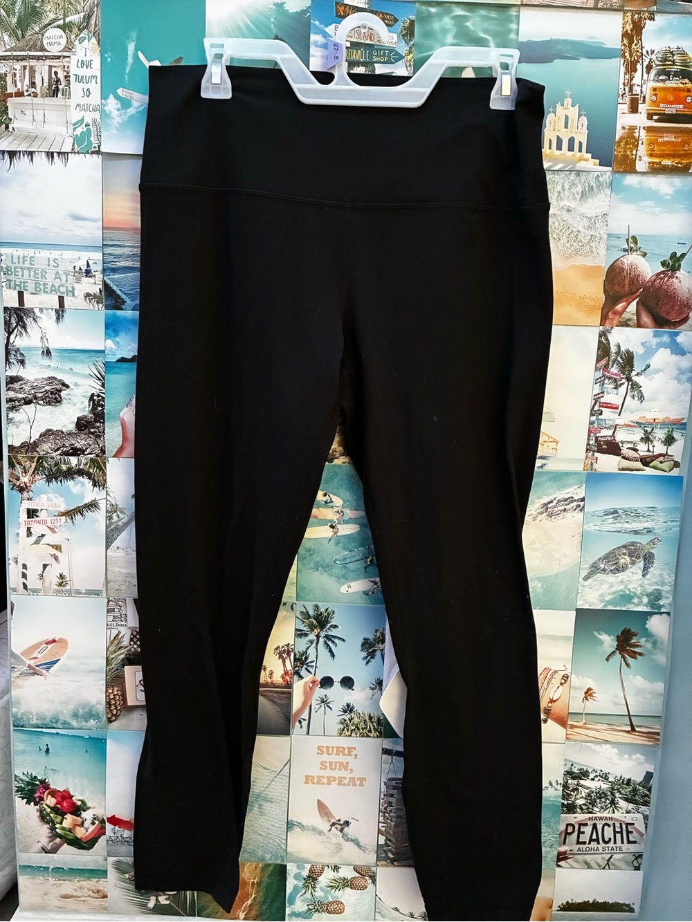 Women’s Lululemon Align High-Rise Leggings 25” inseam in Black